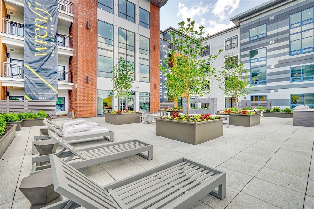 62 Foundry St #505 Wakefield, MA 01880