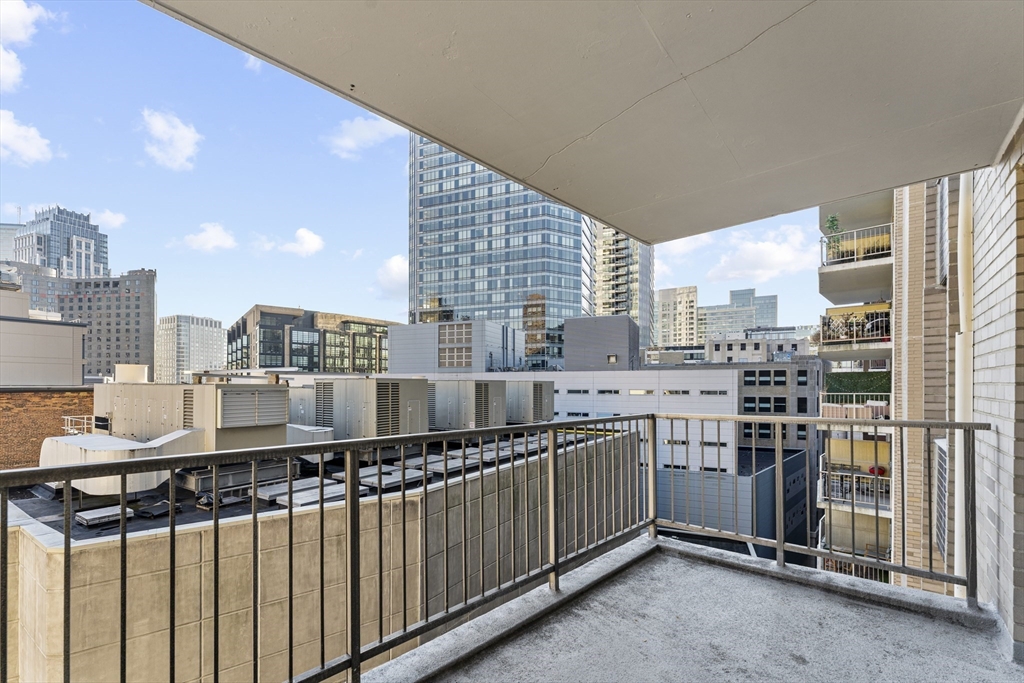 151 Tremont St #11U Boston, MA 02111