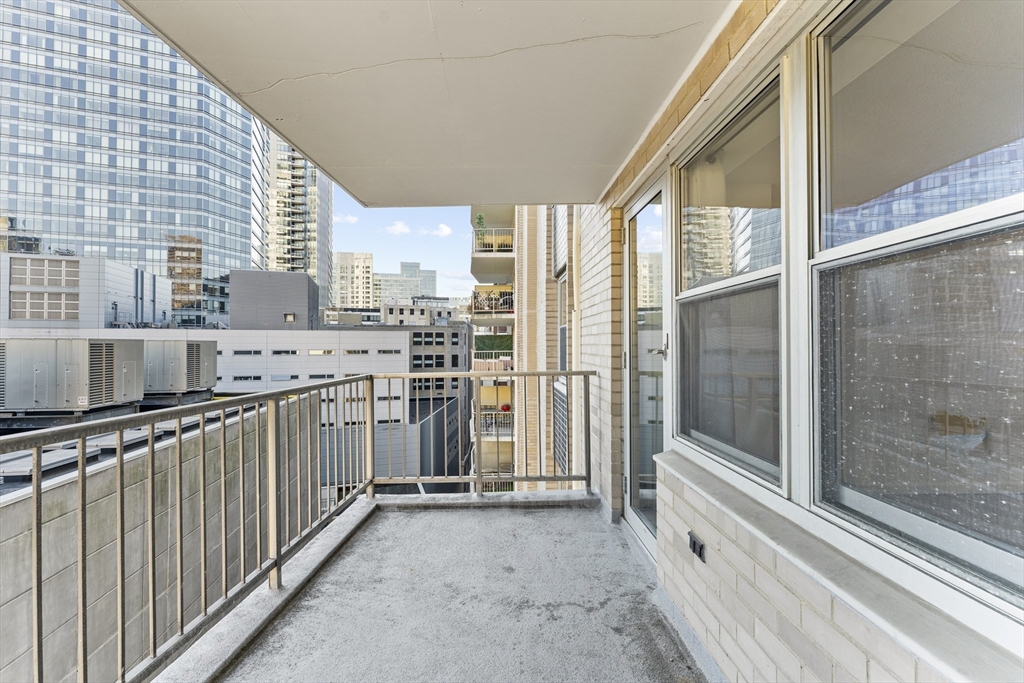 151 Tremont St #11U Boston, MA 02111