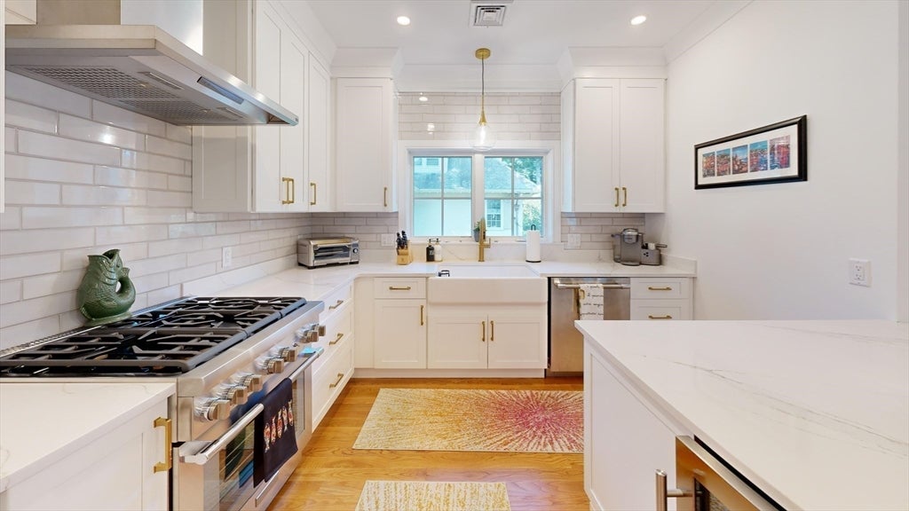 20 Lawrence St #2 Wakefield, MA 01880