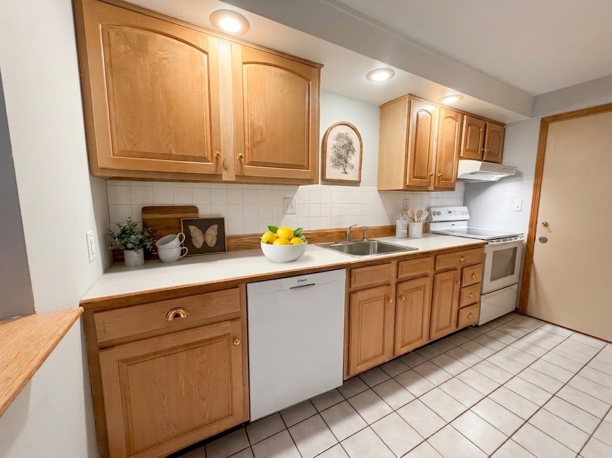 276 Albion St #5 Wakefield, MA 01880