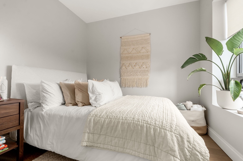 100 Shawmut Ave #908 Boston, MA 02118