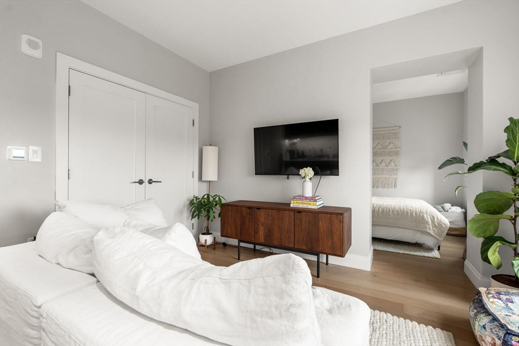 100 Shawmut Ave #908 Boston, MA 02118