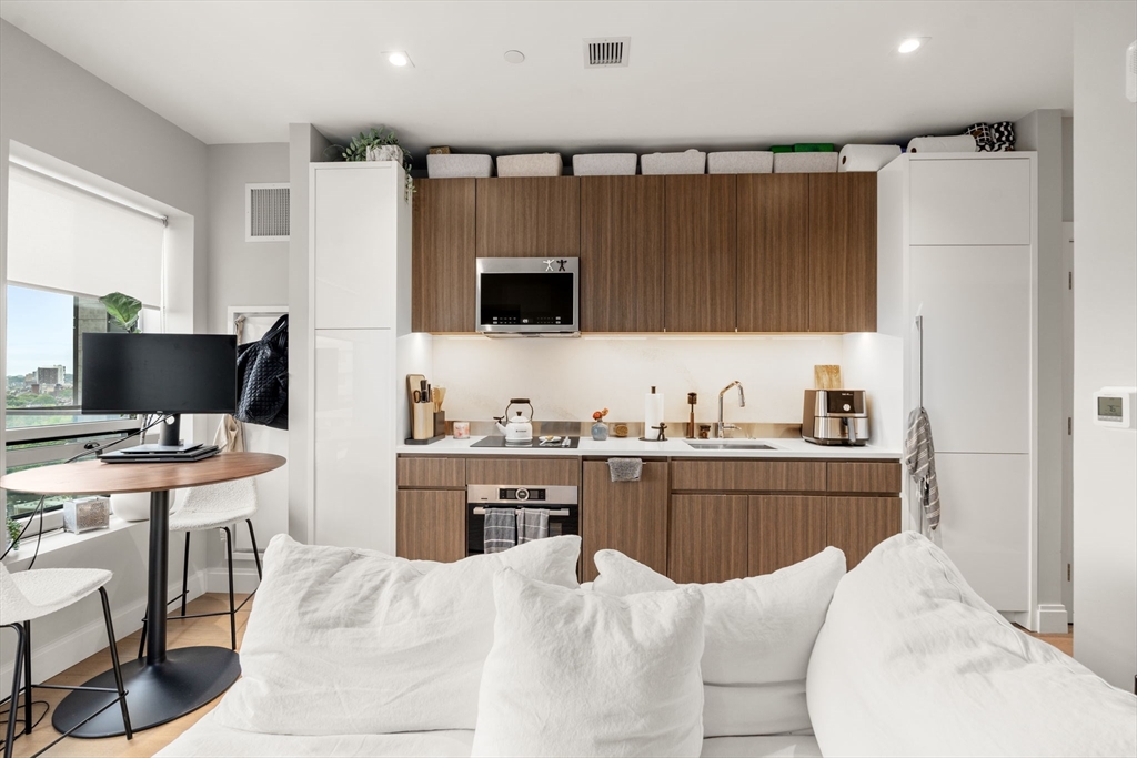 100 Shawmut Ave #908 Boston, MA 02118