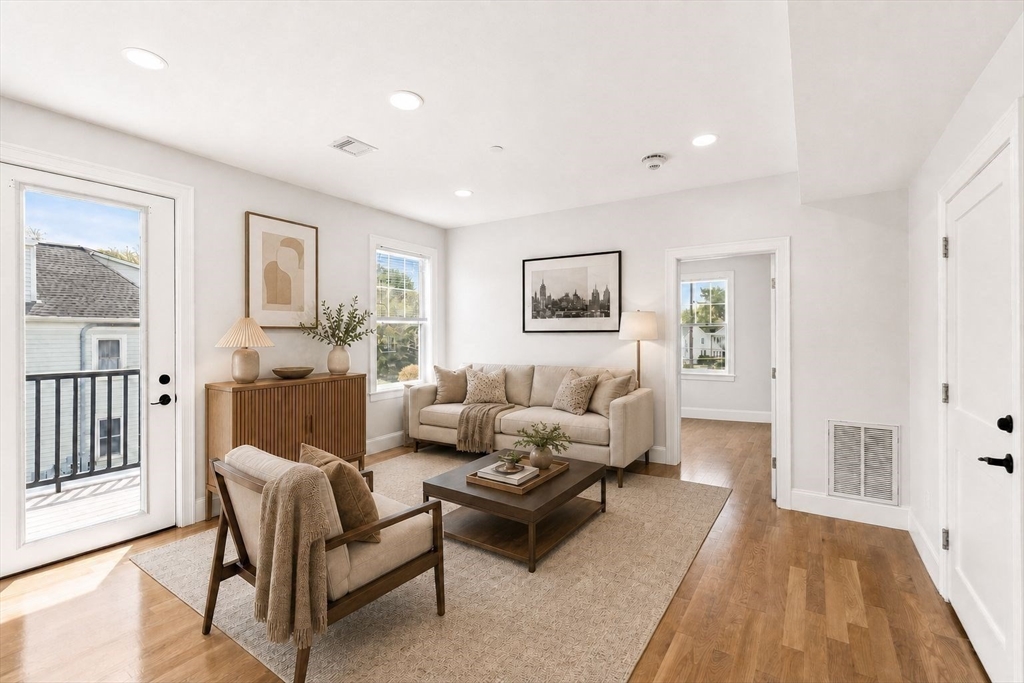 4 Wakefield Ave #4 Wakefield, MA 01880