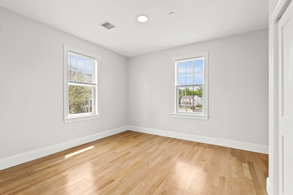 4 Wakefield Ave #4 Wakefield, MA 01880