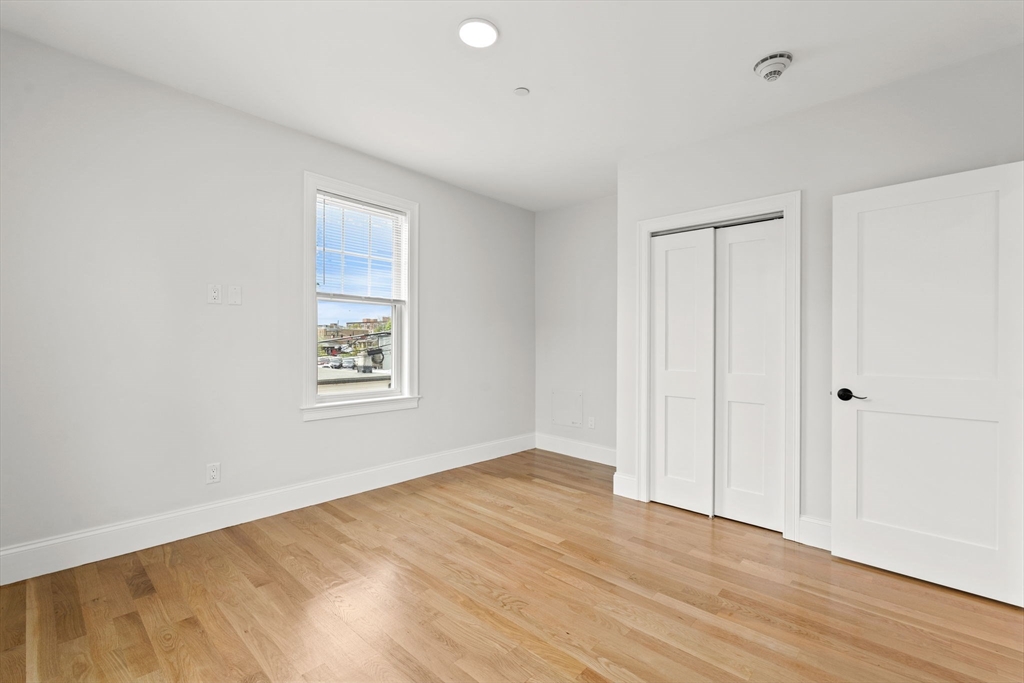 4 Wakefield Ave #4 Wakefield, MA 01880