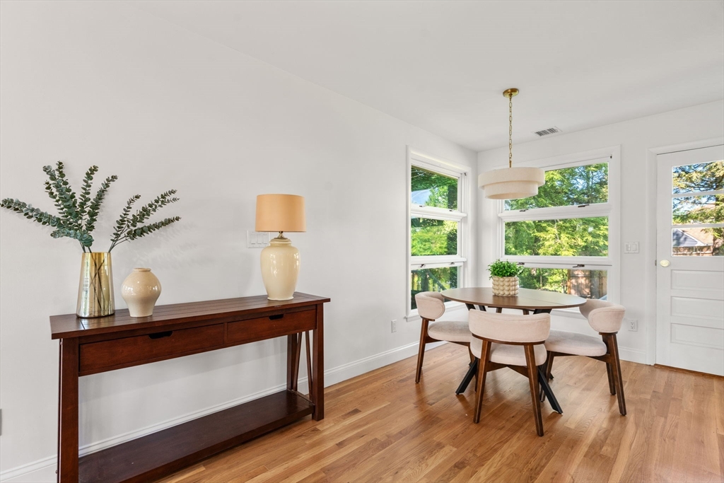 8 Everett St Wakefield, MA 01880