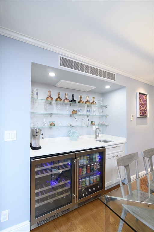 65 East India Row #9C Boston, MA 02110