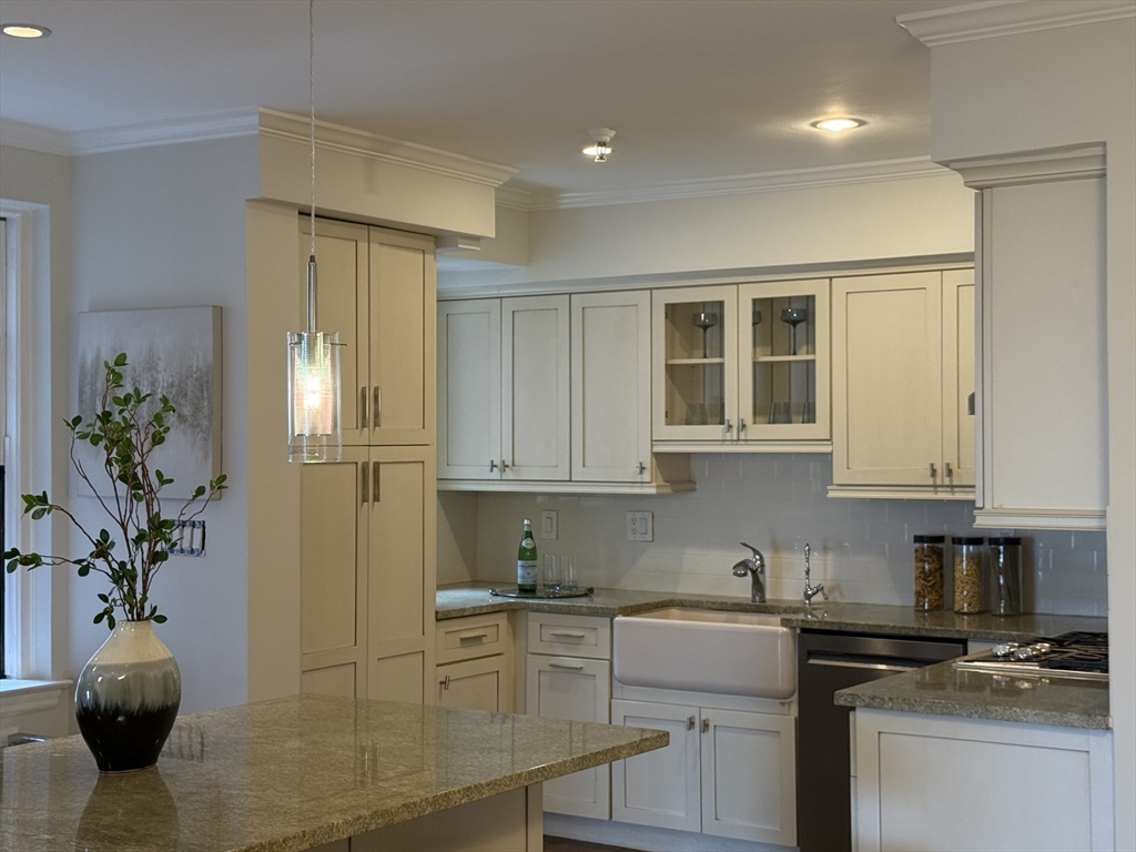 280 Beacon St #6-5