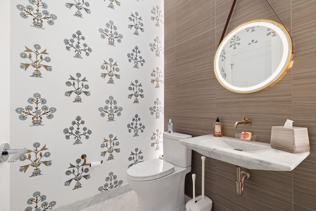 45 Temple St #410 Boston, MA 02114