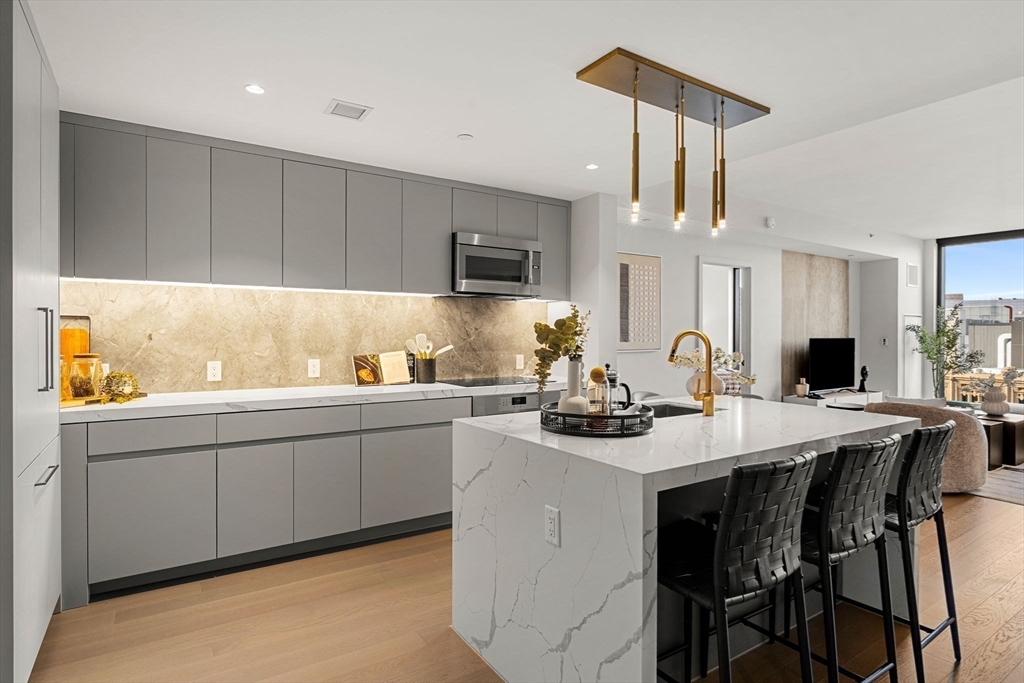 55 Lagrange St #1703