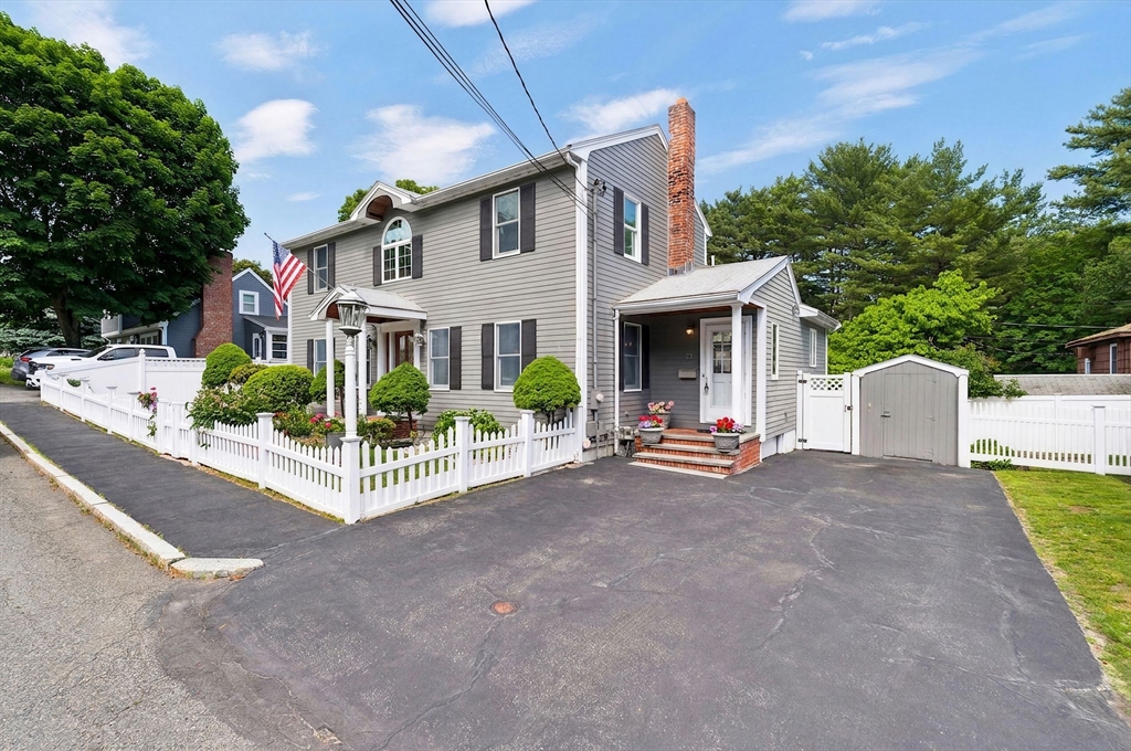 42 Woodland Rd Wakefield, MA 01880