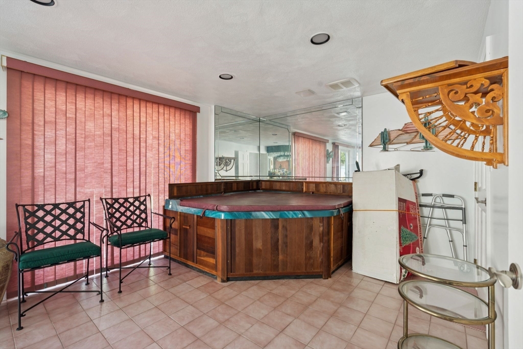 42 Woodland Rd Wakefield, MA 01880