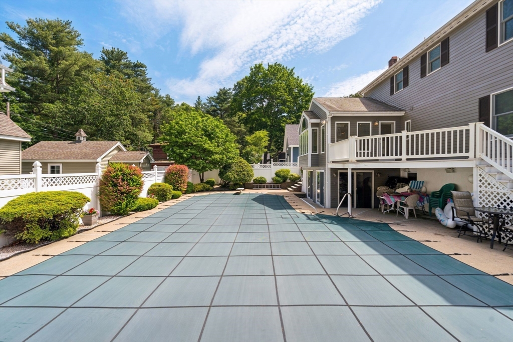 42 Woodland Rd Wakefield, MA 01880