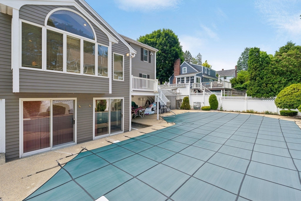 42 Woodland Rd Wakefield, MA 01880