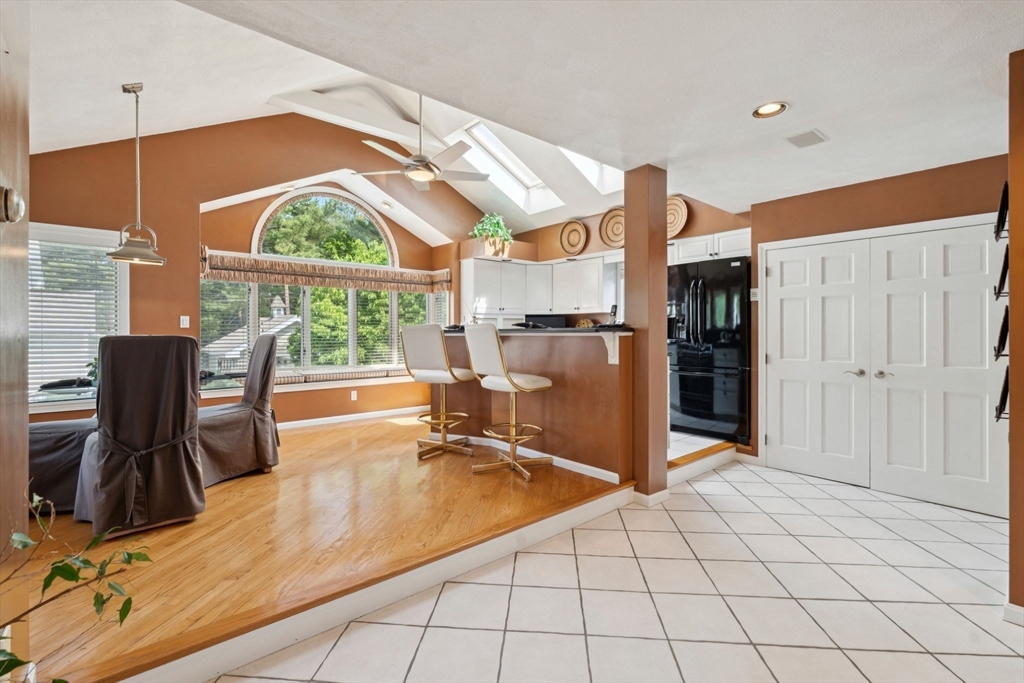 42 Woodland Rd Wakefield, MA 01880