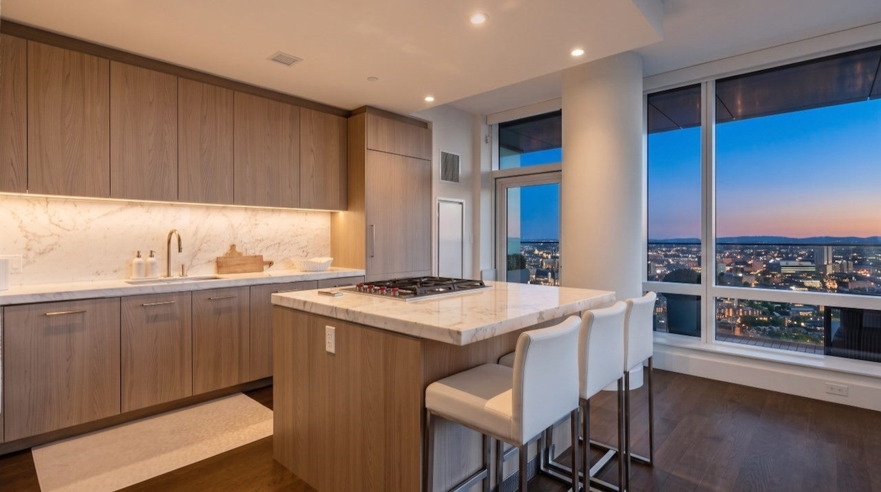430 uart St #32A Boston, MA 02116