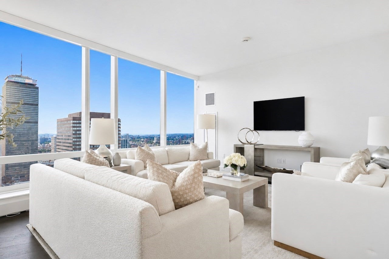 430 uart St #32A Boston, MA 02116